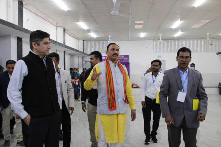 2025-12-23-01-23-59-05