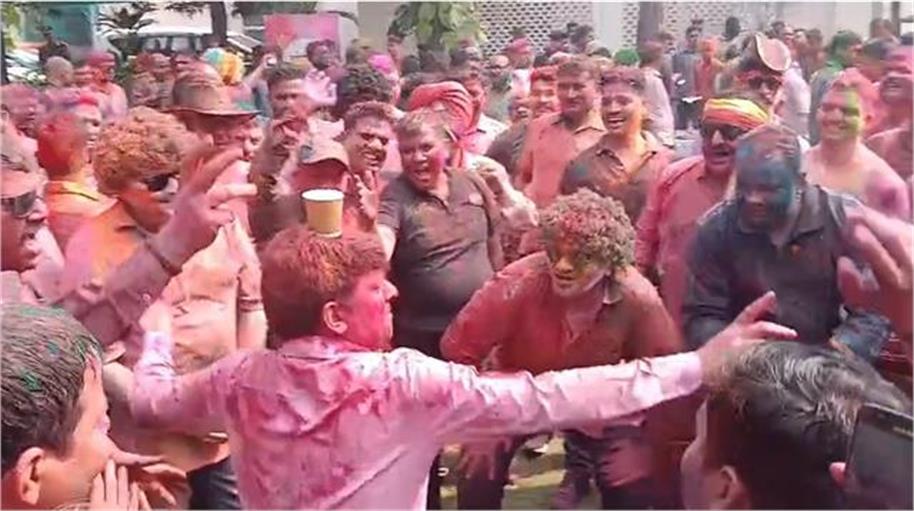 2026_3image_14_41_383350028holi2026inbareilly-ll